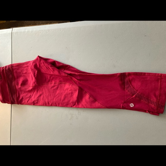 Lululemon run inspire crop, size 6, cranberry. - Picture 2 of 4
